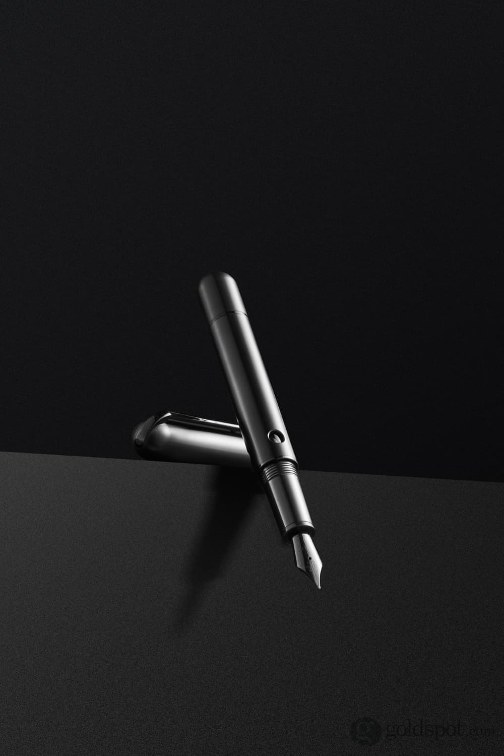 Nahvalur Nautilus Fountain Pen in Ti Black Fountain Pen