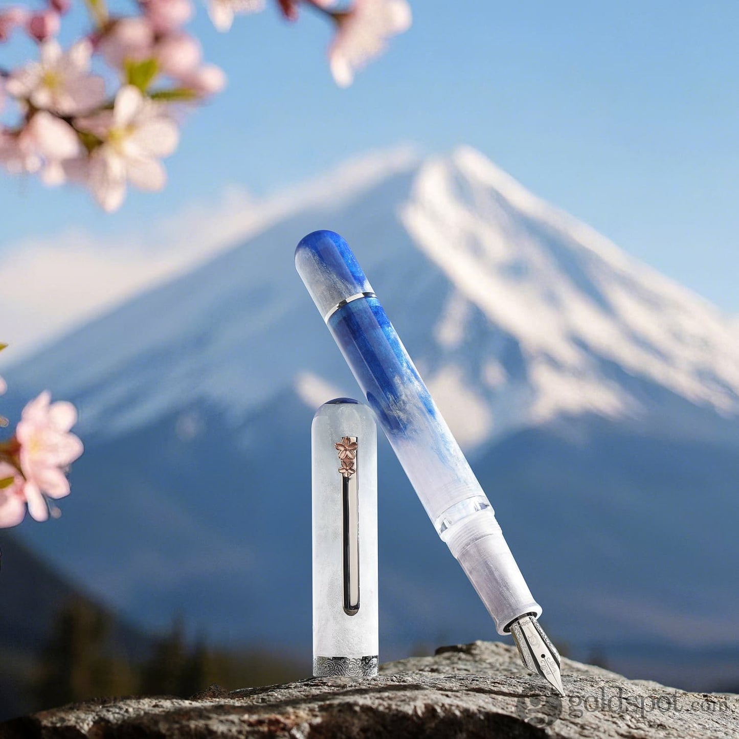 Nahvalur Voyage Fountain Pen in Cherry Blossom Fountain Pen