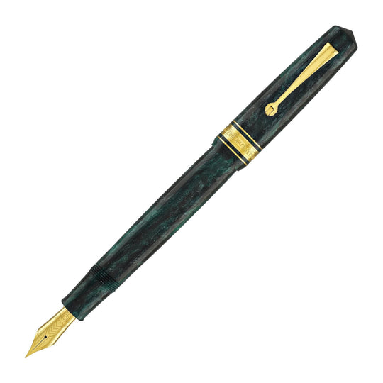 Omas Bologna Fountain Pen in Smeraldo Elegante (Elegant Emerald) with Gold Trim