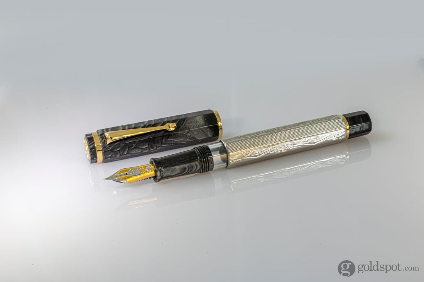 Omas Cobra Fountain Pen in Silver Guilloché - 14K Fountain Pen