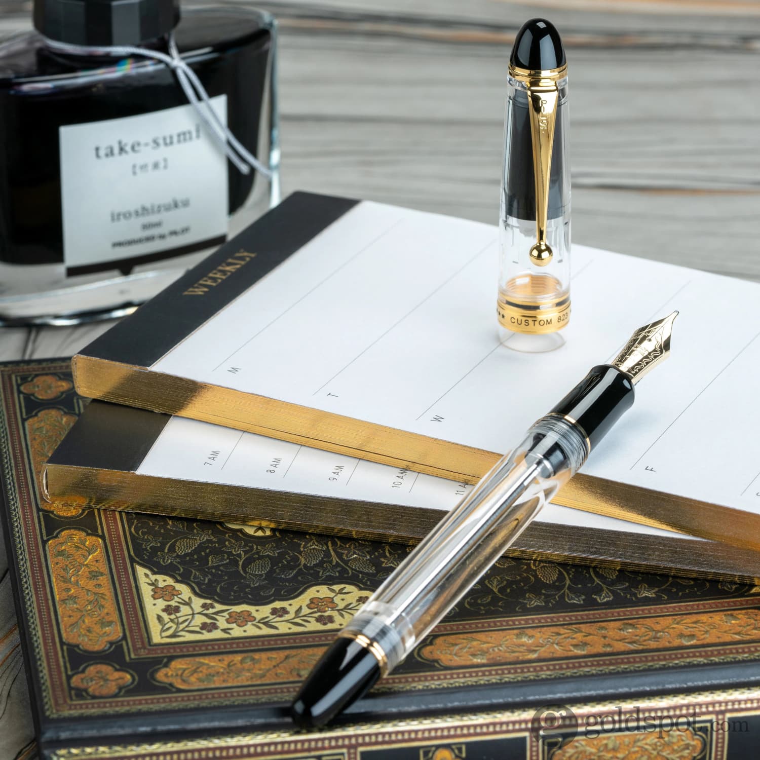 Pilot Custom 823 Fountain Pen in Clear with Gold Trim - 14K Gold