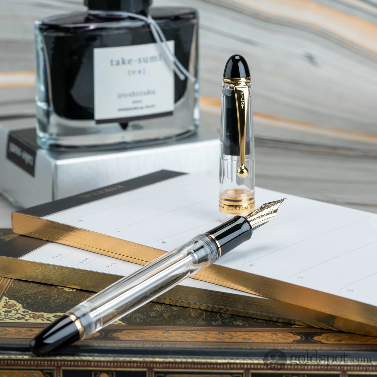 Pilot Custom 823 Fountain Pen in Clear with Gold Trim - 14K Gold