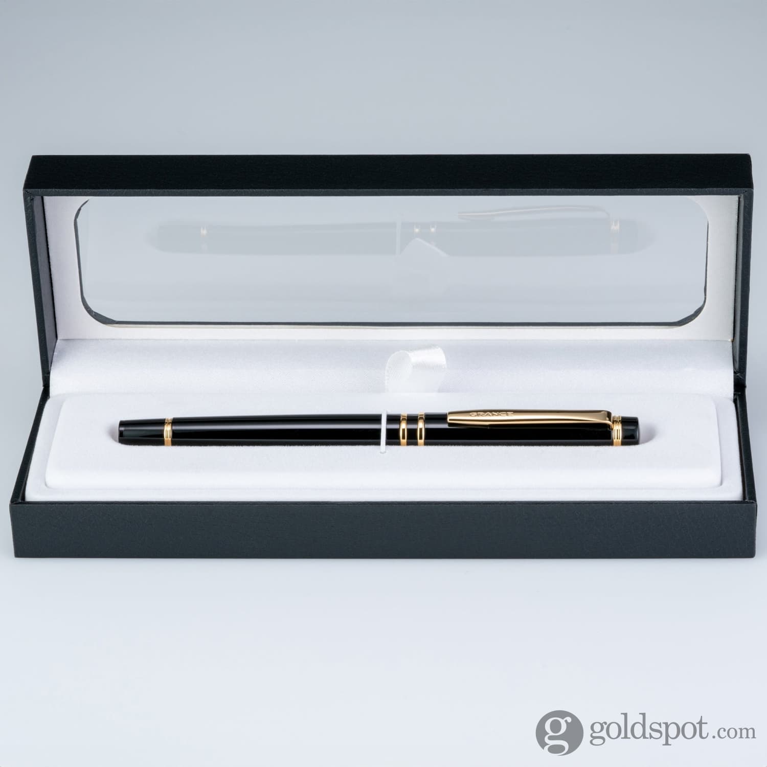 Pilot Grance Fountain Pen in Classic Black - 14k Gold Nib