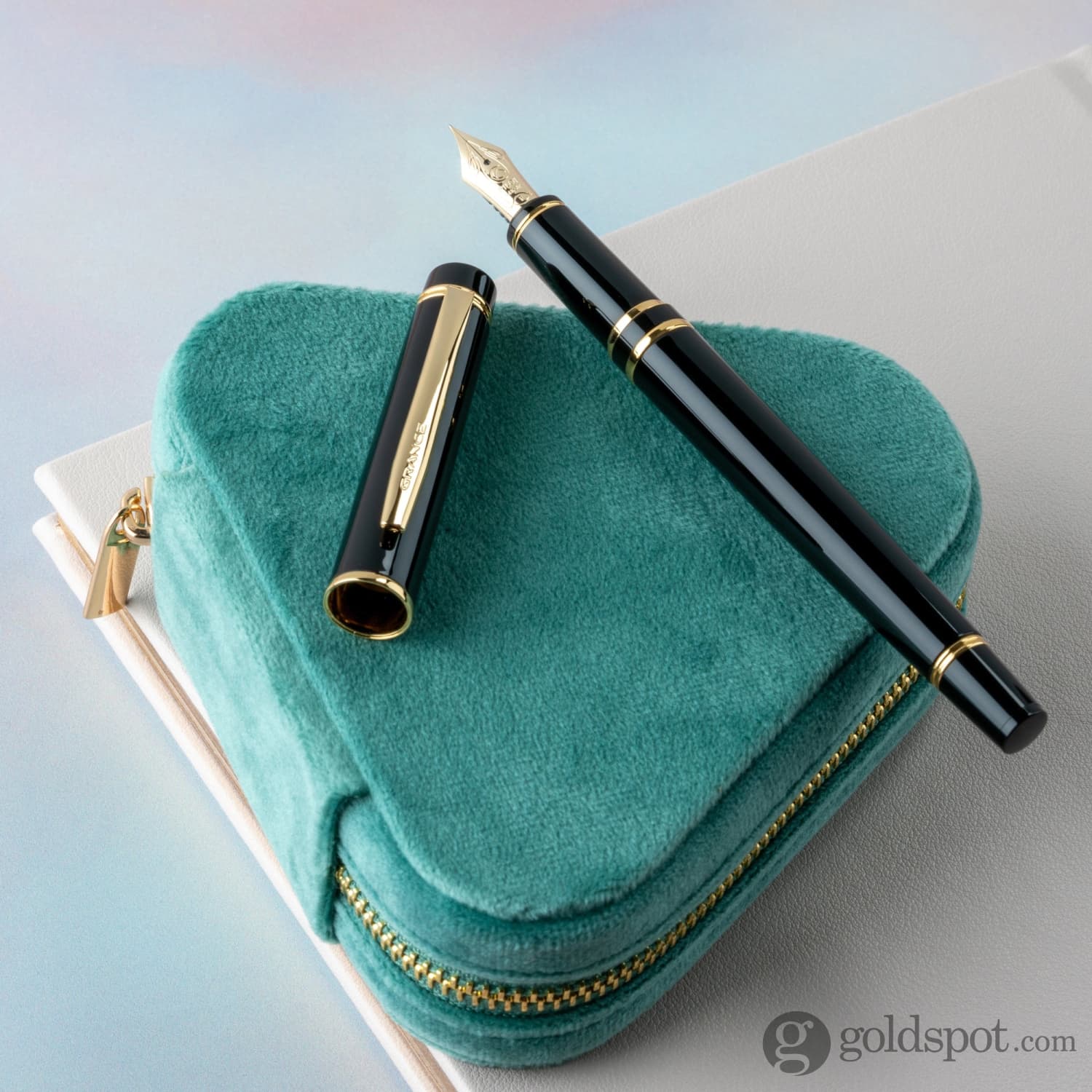 Pilot Grance Fountain Pen in Classic Black - 14k Gold Nib