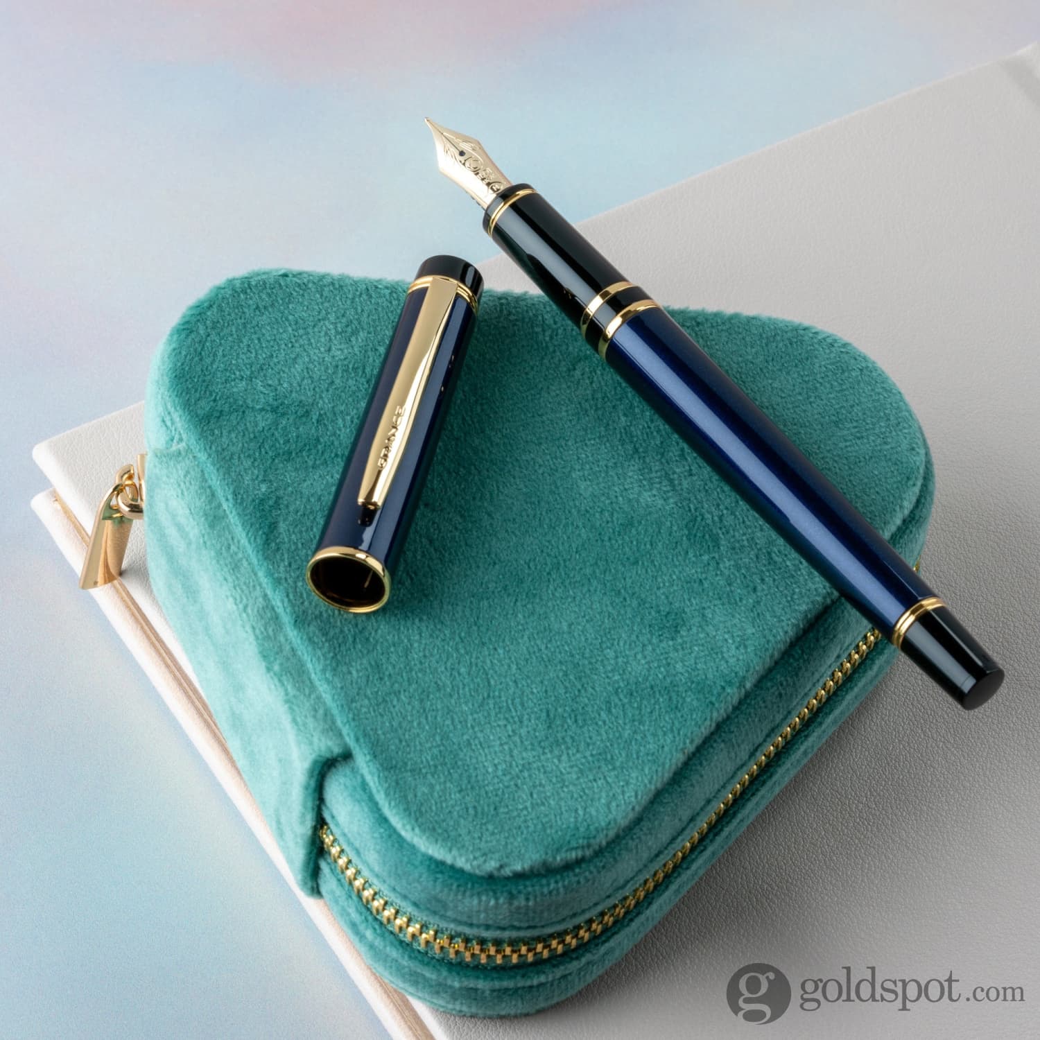 Pilot Grance Fountain Pen in Deep Navy Blue - 14k Gold Nib