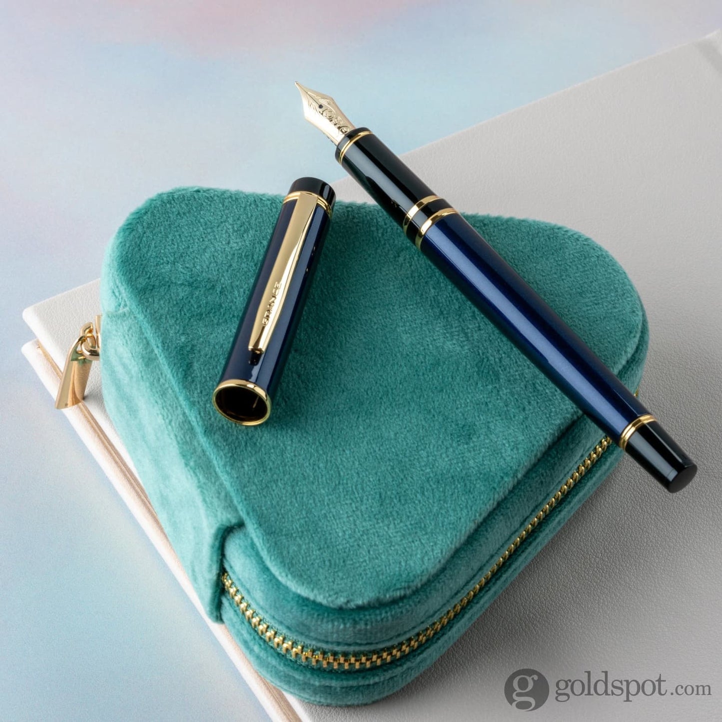 Pilot Grance Fountain Pen in Deep Navy Blue - 14k Gold Nib Fountain Pen