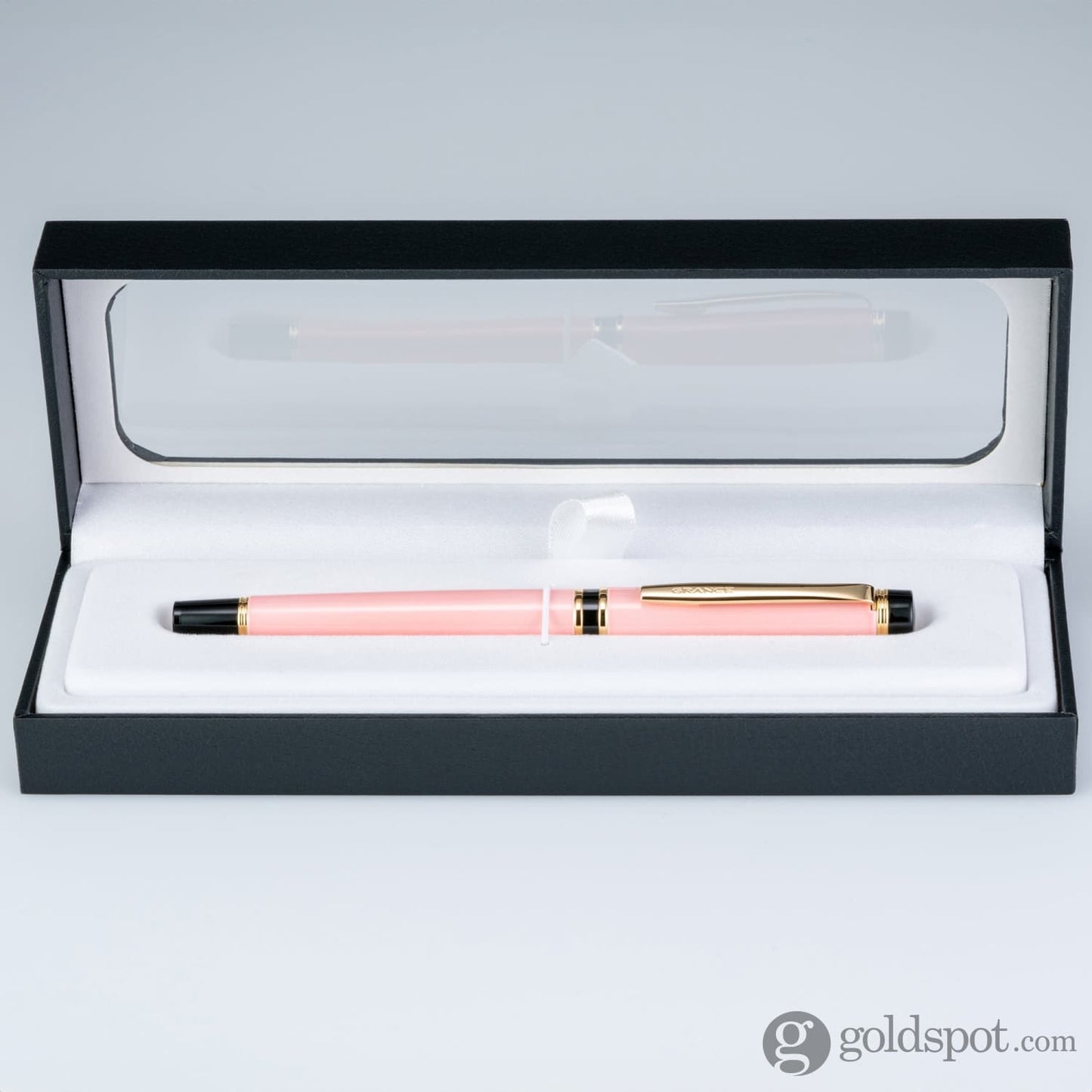 Pilot Grance Fountain Pen in Delicate Light Pink - 14k Gold Nib Fountain Pen