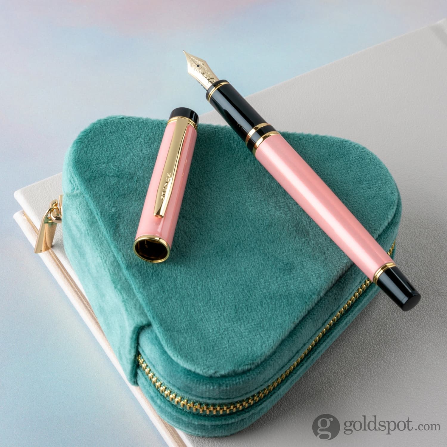 Pilot Grance Fountain Pen in Pearl Pink - 14k Gold - Goldspot Pens