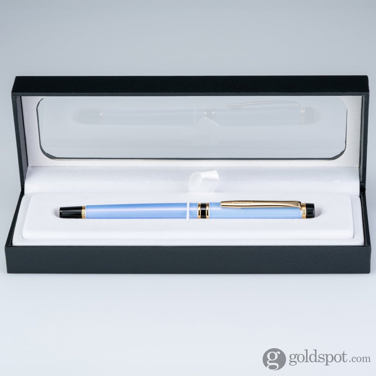 Pilot Grance Fountain Pen in Serene Light Blue - 14k Gold Nib Fountain Pen