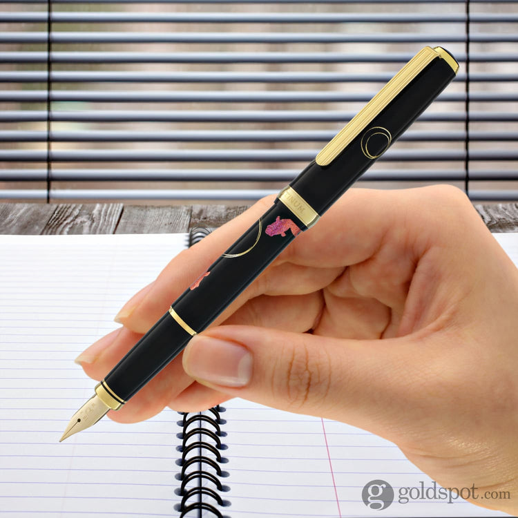 Platinum Classic Maki-e Fountain Pen with Gold Fish Design - 18K Gold Fountain Pen