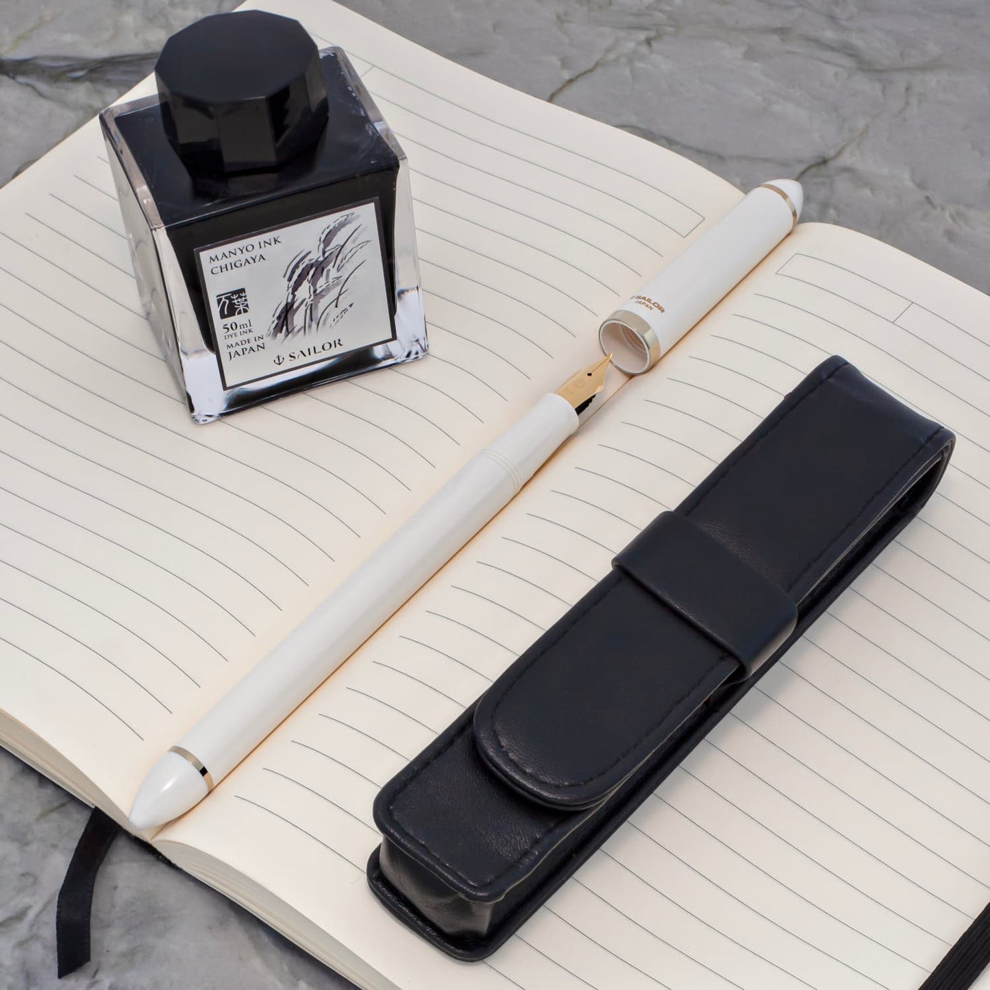 Sailor Compass Fude De Mannen Calligraphy Fountain Pen in Pearl White - 40 Degree Fude Calligraphy Pens