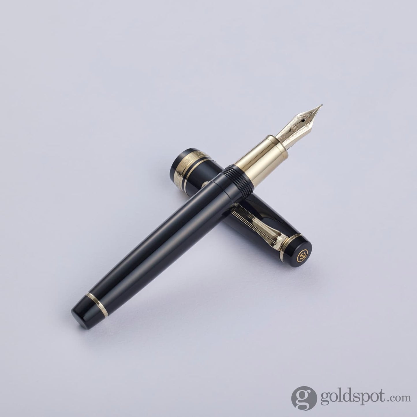 Sailor Pro Gear Regular Fountain Pen in Roppongi Gold - 21kt Gold Fountain Pen