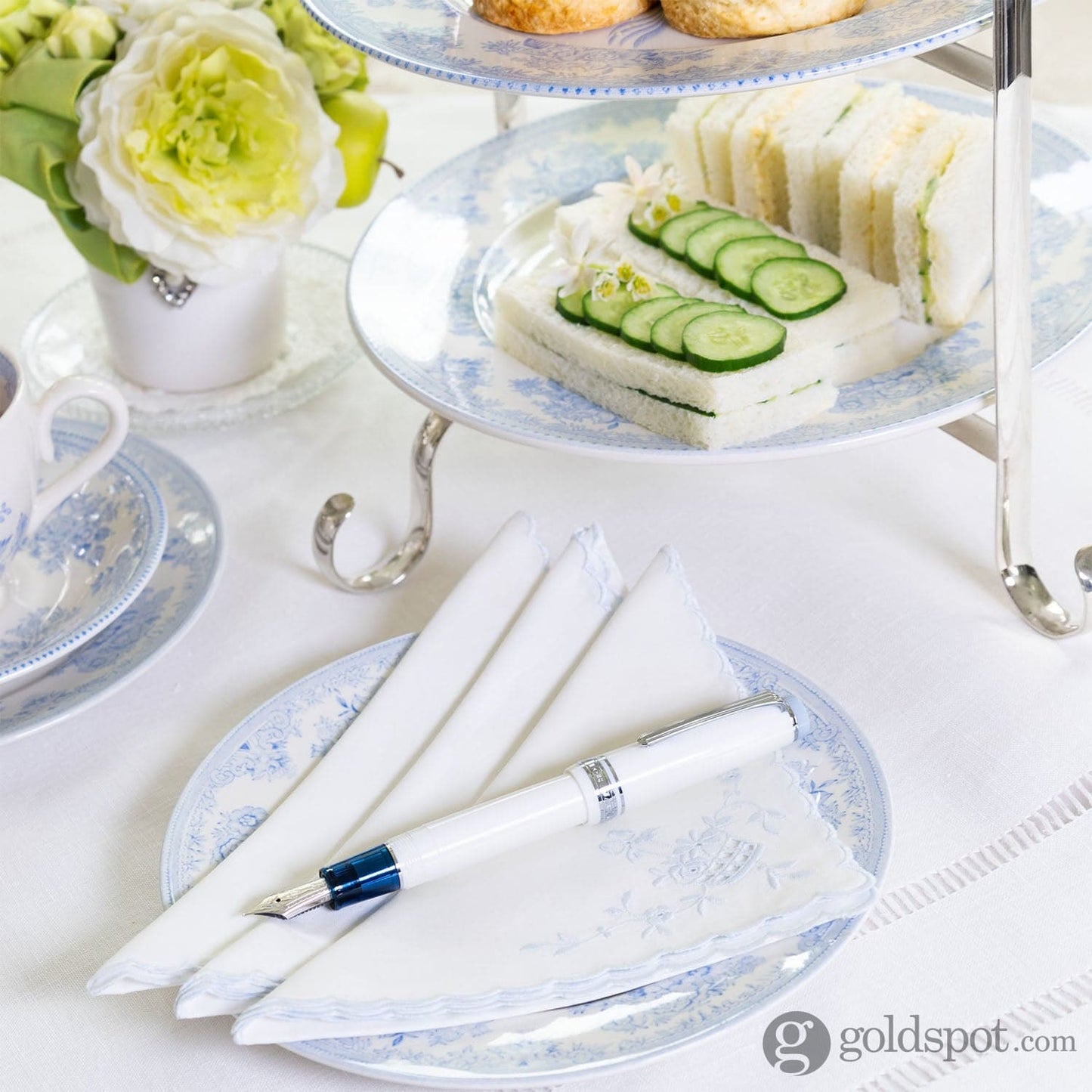 Sailor Pro Gear ’Teatime Around the World’ #4 Series Fountain Pen in Three Tiers - 21K Gold Fountain Pen