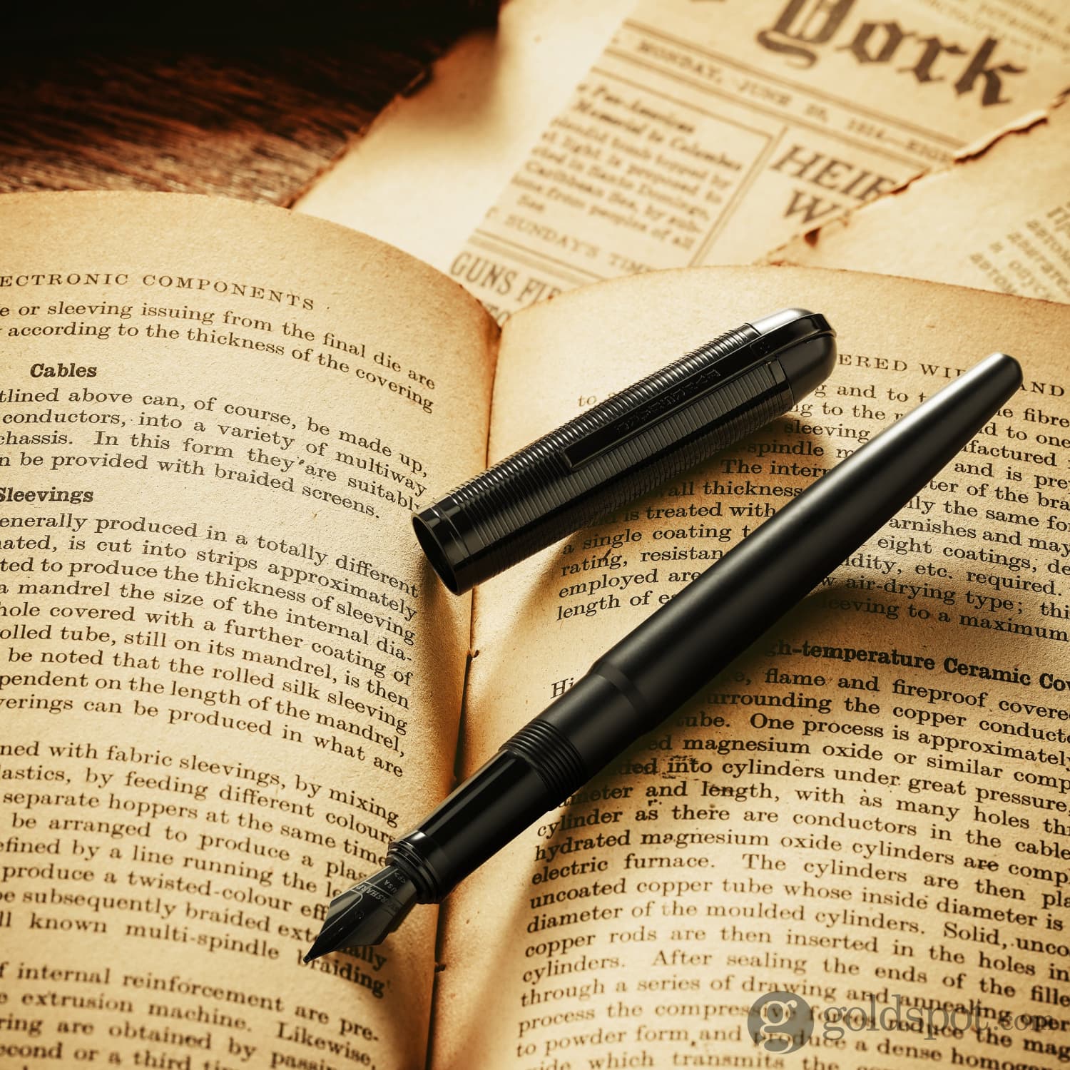 Wahl Eversharp Skyline Fountain Pen in Aviator Black Trim