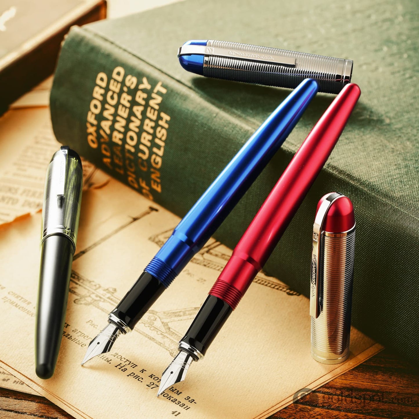 Wahl Eversharp Skyline Fountain Pen in Blue Silver Trim Fountain Pen