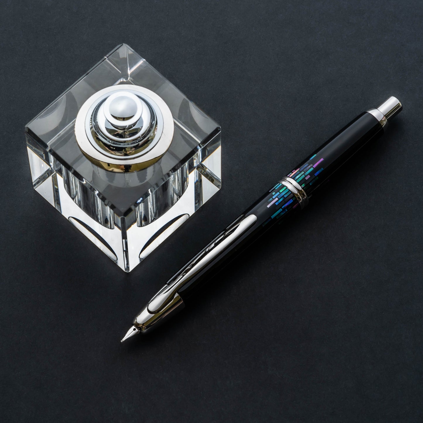 Pilot Vanishing Point Fountain Pen in Raden Stripe - 18K Gold Medium Point Fountain Pen