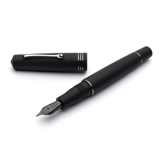 Leonardo Momento Zero Fountain Pen in Satin Black
