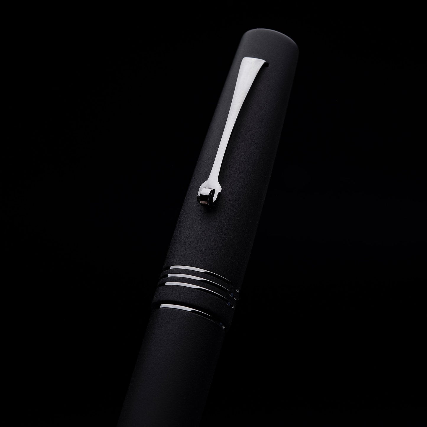 Leonardo Momento Zero Fountain Pen in Satin Black Fountain Pen