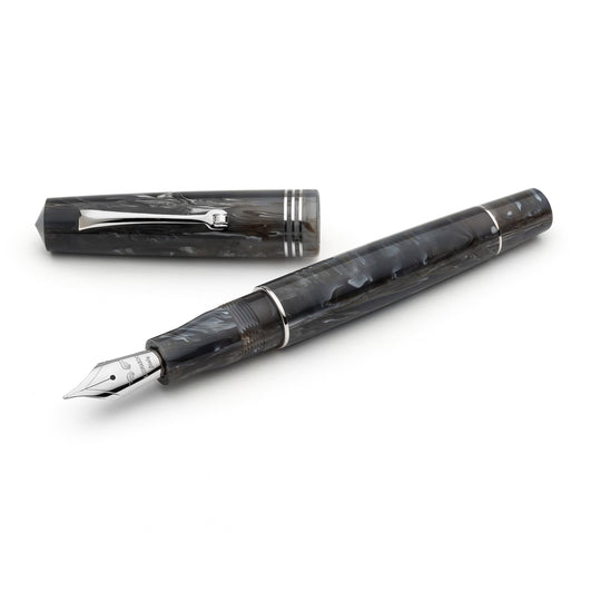 Leonardo Momento Zero Fountain Pen in Horn 2021