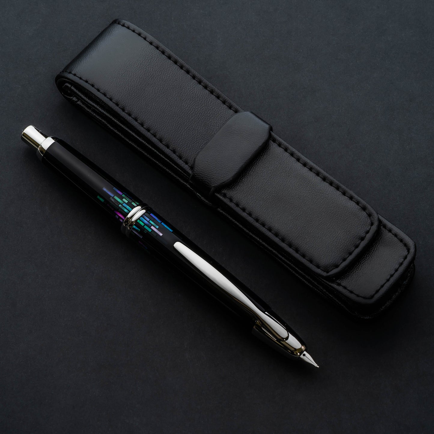 Pilot Vanishing Point Fountain Pen in Raden Stripe - 18K Gold Medium Point Fountain Pen