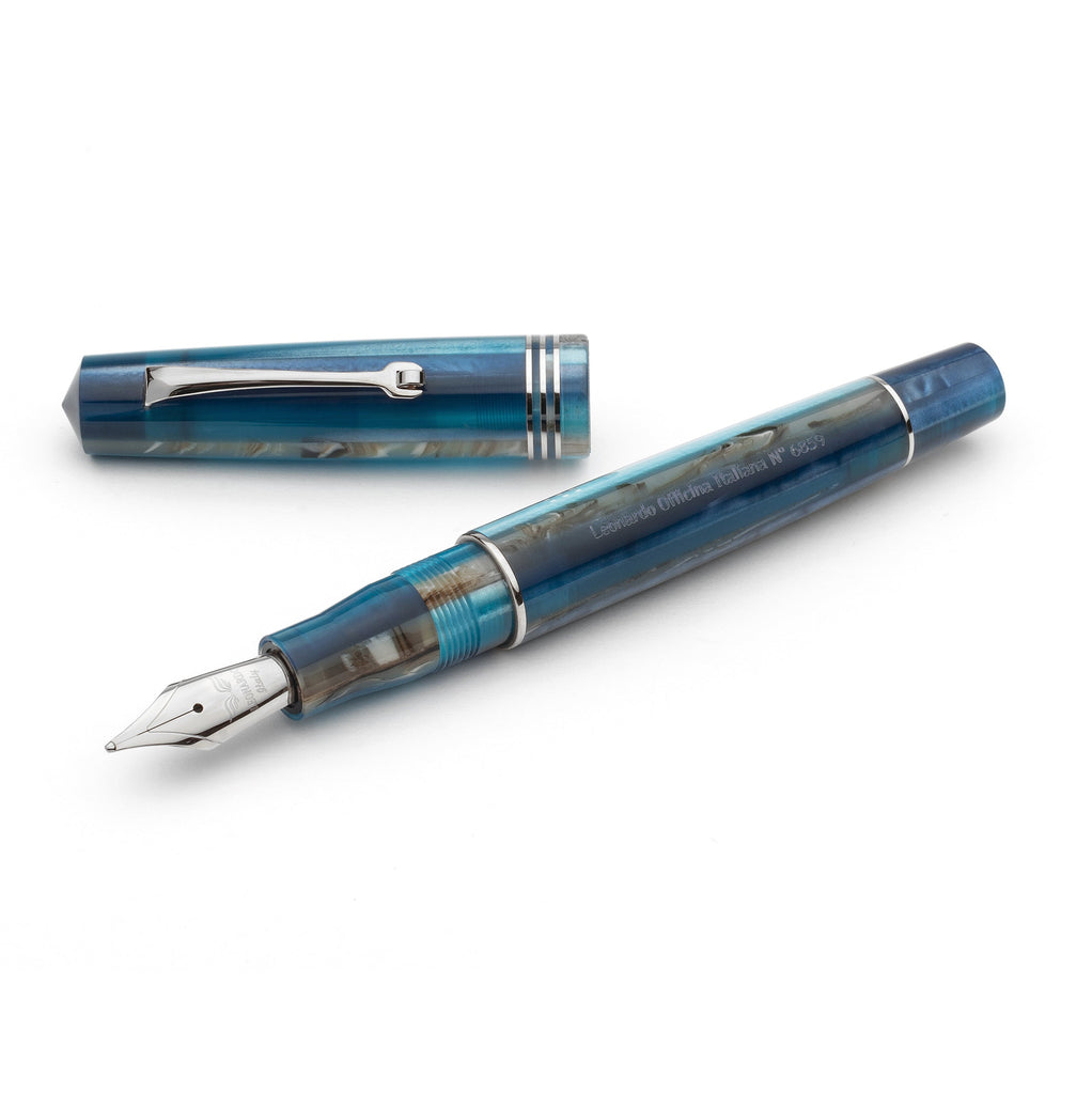 Leonardo Momento Zero Fountain Pen in Blue Hawaii 2021 Medium / Silver Fountain Pen