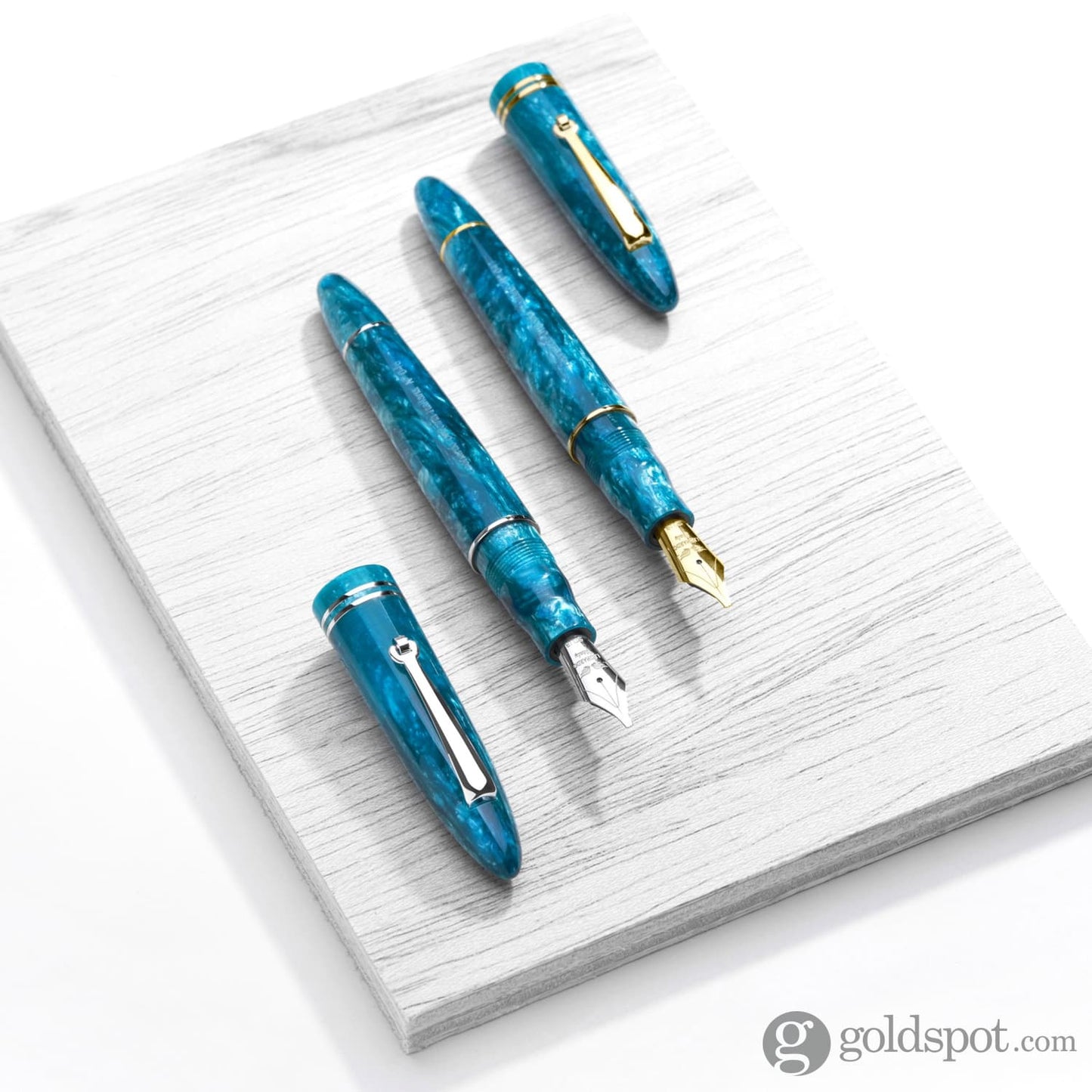 Leonardo Furore Fountain Pen in Emerald Blue with Gold Trim Fountain Pen