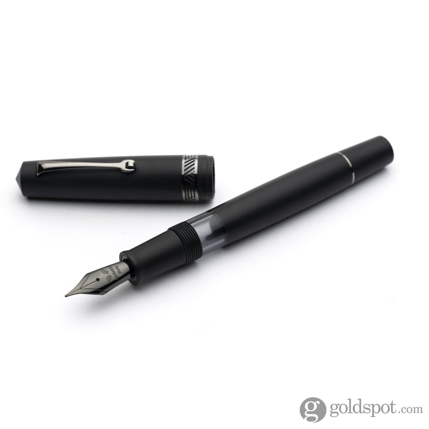 Leonardo Momento Magico Fountain Pen in Matte Black Medium / Black Fountain Pen