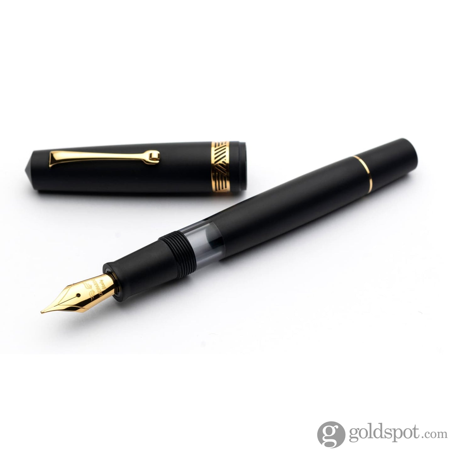 Leonardo Momento Magico Fountain Pen in Matte Black Medium / Gold Fountain Pen
