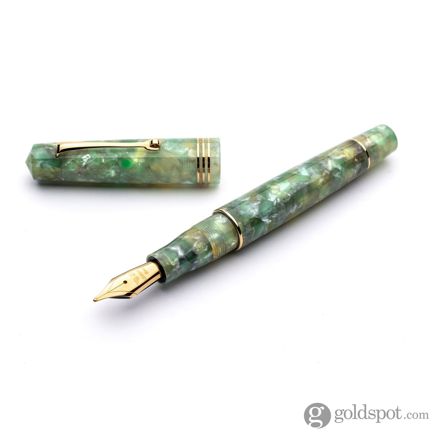 Leonardo Momento Zero Fountain Pen in Giada Jade 1.1mm Stub / Gold Fountain Pen