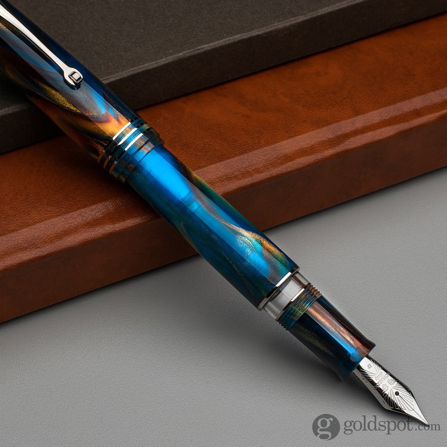 Leonardo Momento Zero Grande 2.0 Fountain Pen in Stardust Fountain Pen
