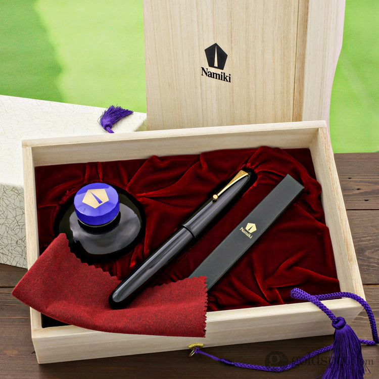 Namiki Emperor Fountain Pen in Urushi Black - 18K Gold Fountain Pen