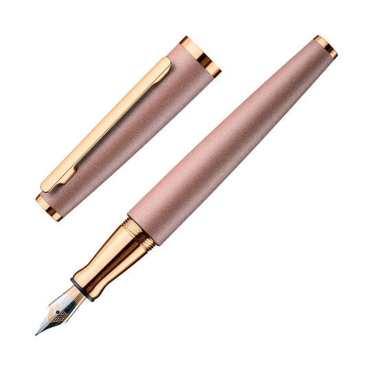 Otto Hutt Design 06 Fountain Pen in Seashell Pink with Rosegold Trim