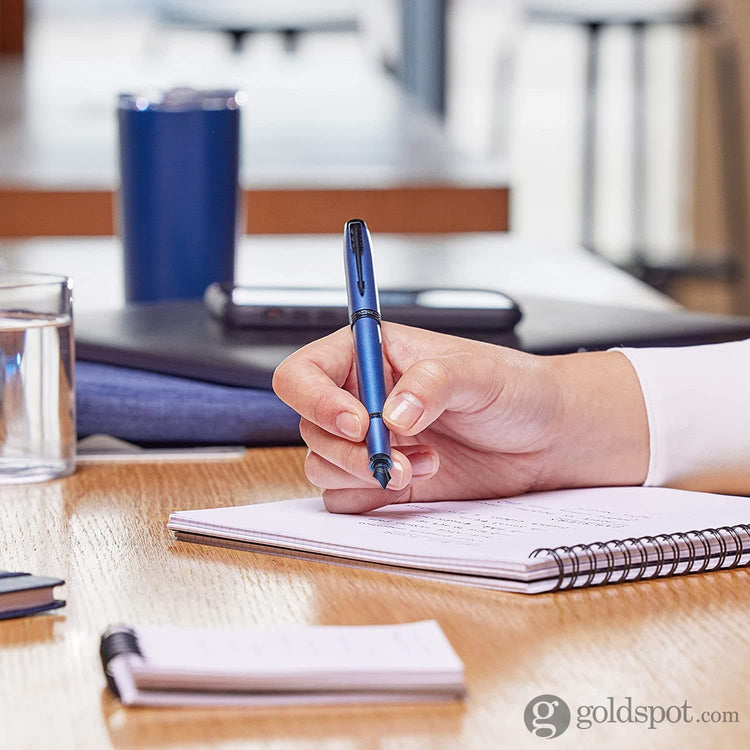 Parker IM Monochrome Fountain Pen in Blue - Fine Point Fountain Pen