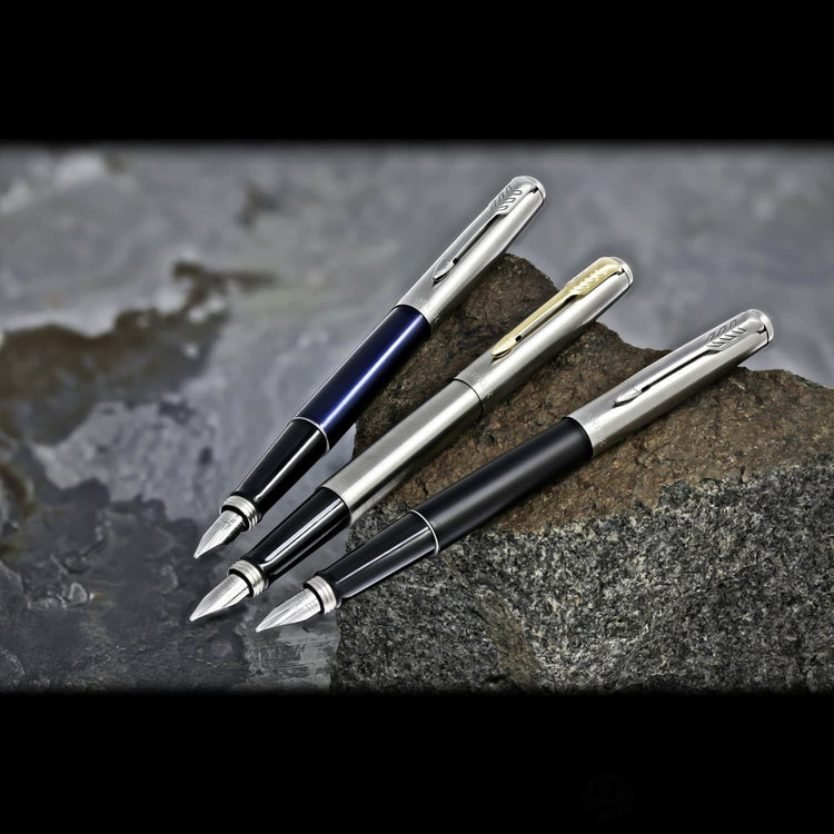 Parker Jotter Fountain Pen in Bond Street Black with Chrome Trim - Medium Point Fountain Pen