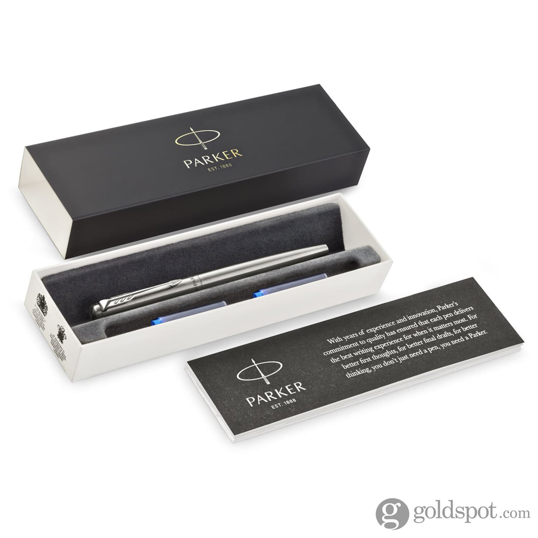 Parker Jotter Fountain Pen in Stainless Steel with Chrome Trim Mediu