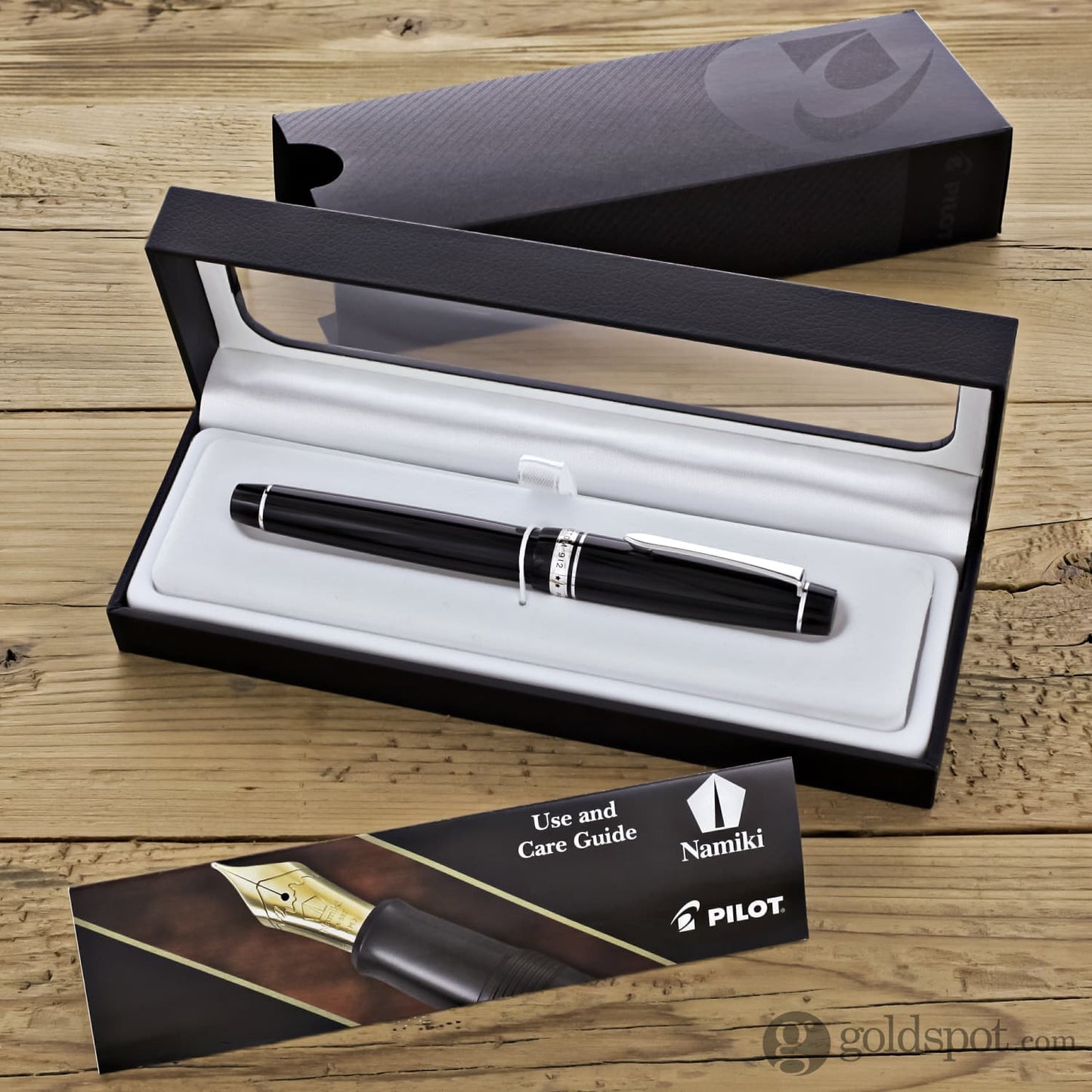 Pilot Custom 912 Fountain Pen in Black/Rhodium - 14K Gold Fountain Pen