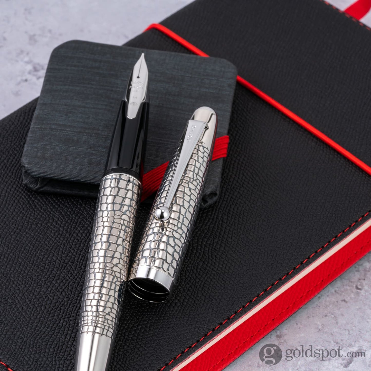 Pilot Namiki Sterling Collection Fountain Pen in Silvern Ishidatami - 18K Gold Fountain Pen