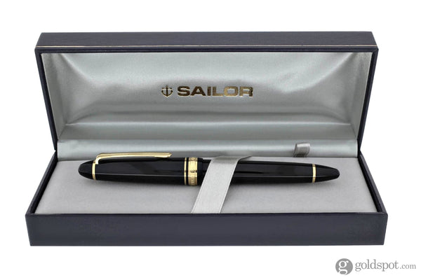 Sailor 1911 Standard Fountain Pen in Black with Gold Trim - 14K Gold Fountain Pen