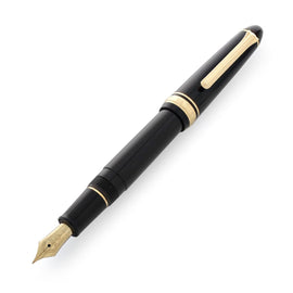 Sailor 1911 Standard Fountain Pen in Black with Gold Trim - 14K Gold