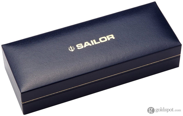 Sailor 1911 Standard Fountain Pen in Ivory with Gold Trim - 14K Gold Fountain Pen